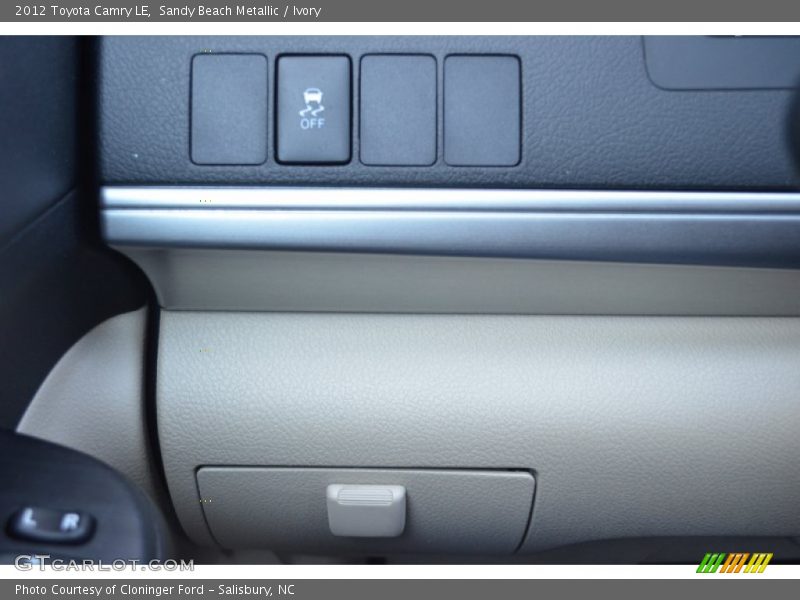 Sandy Beach Metallic / Ivory 2012 Toyota Camry LE