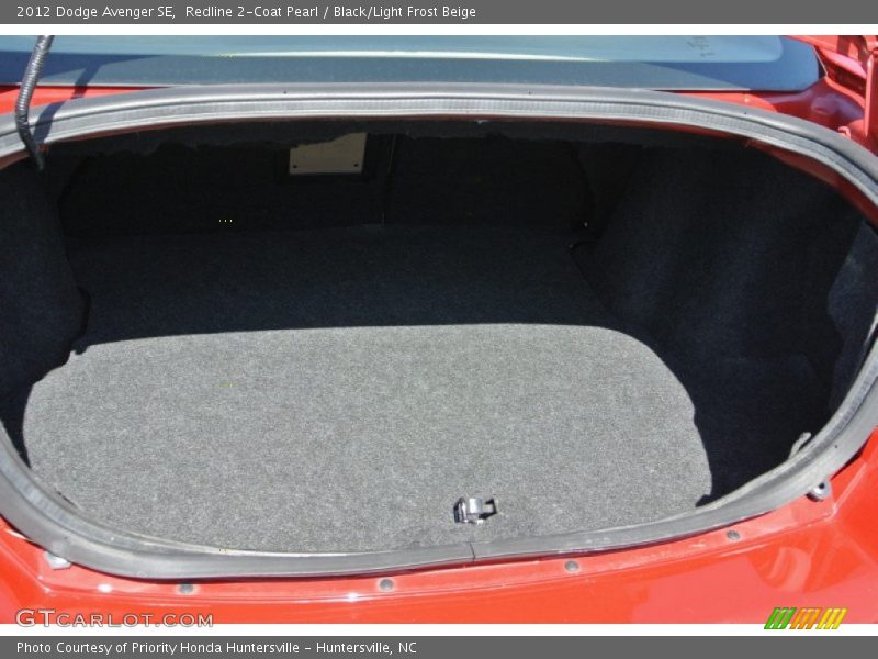 Redline 2-Coat Pearl / Black/Light Frost Beige 2012 Dodge Avenger SE