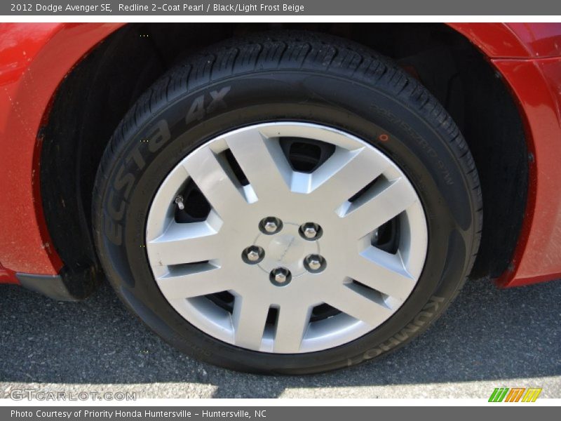 Redline 2-Coat Pearl / Black/Light Frost Beige 2012 Dodge Avenger SE