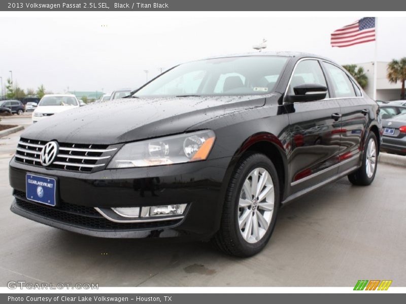Black / Titan Black 2013 Volkswagen Passat 2.5L SEL