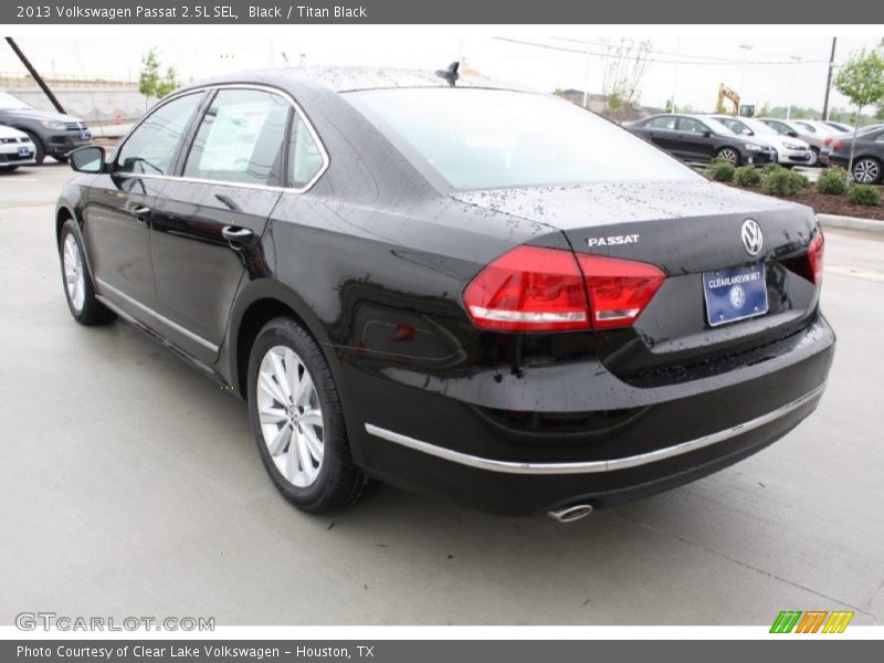 Black / Titan Black 2013 Volkswagen Passat 2.5L SEL