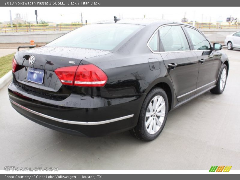 Black / Titan Black 2013 Volkswagen Passat 2.5L SEL