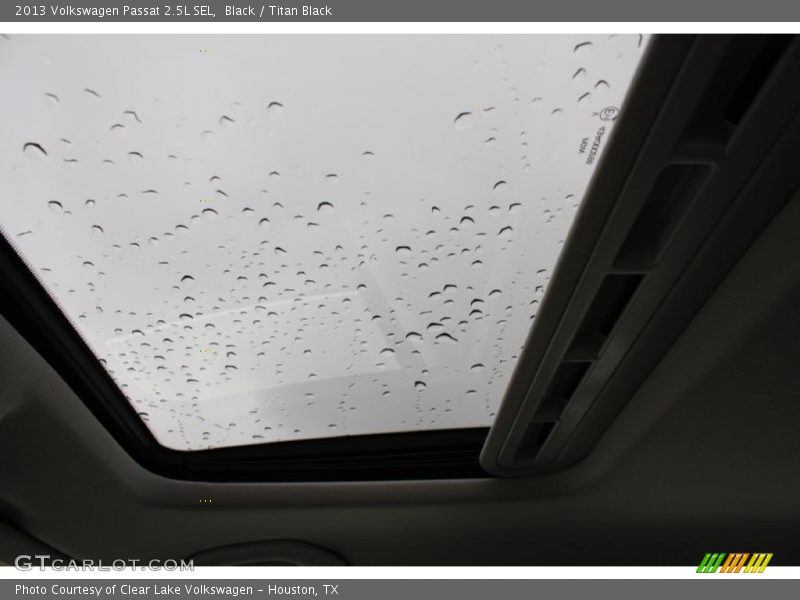 Black / Titan Black 2013 Volkswagen Passat 2.5L SEL