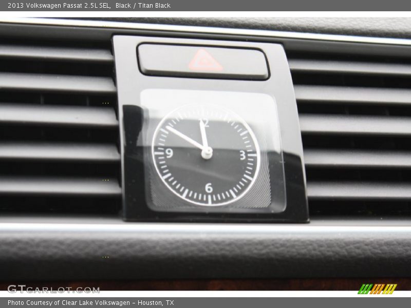 Black / Titan Black 2013 Volkswagen Passat 2.5L SEL
