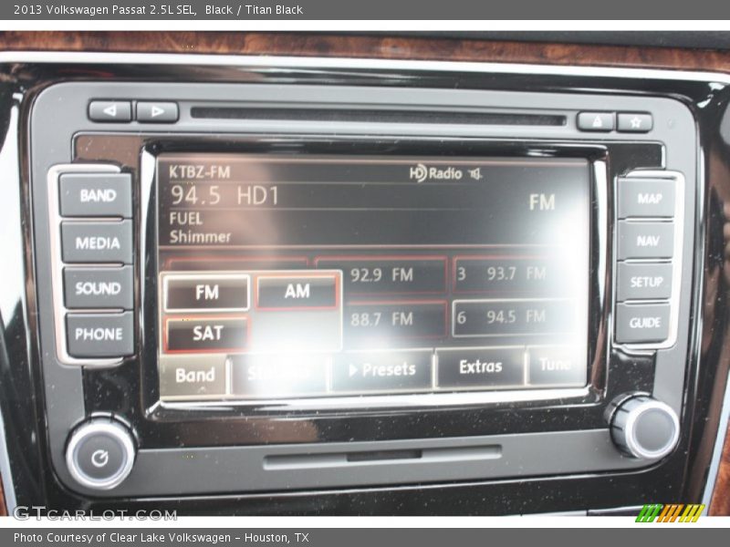Black / Titan Black 2013 Volkswagen Passat 2.5L SEL