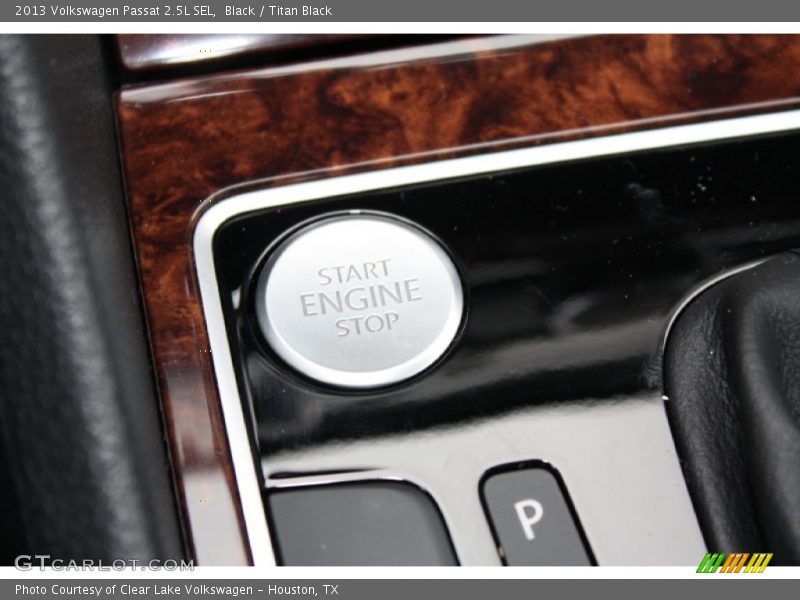 Black / Titan Black 2013 Volkswagen Passat 2.5L SEL