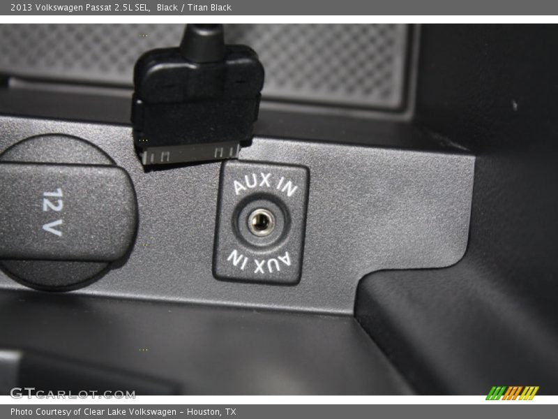 Black / Titan Black 2013 Volkswagen Passat 2.5L SEL