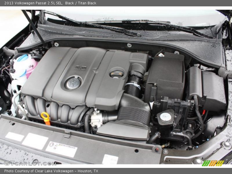 Black / Titan Black 2013 Volkswagen Passat 2.5L SEL