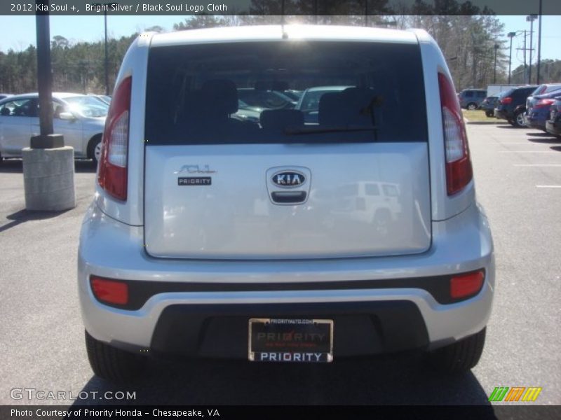 Bright Silver / Black Soul Logo Cloth 2012 Kia Soul +