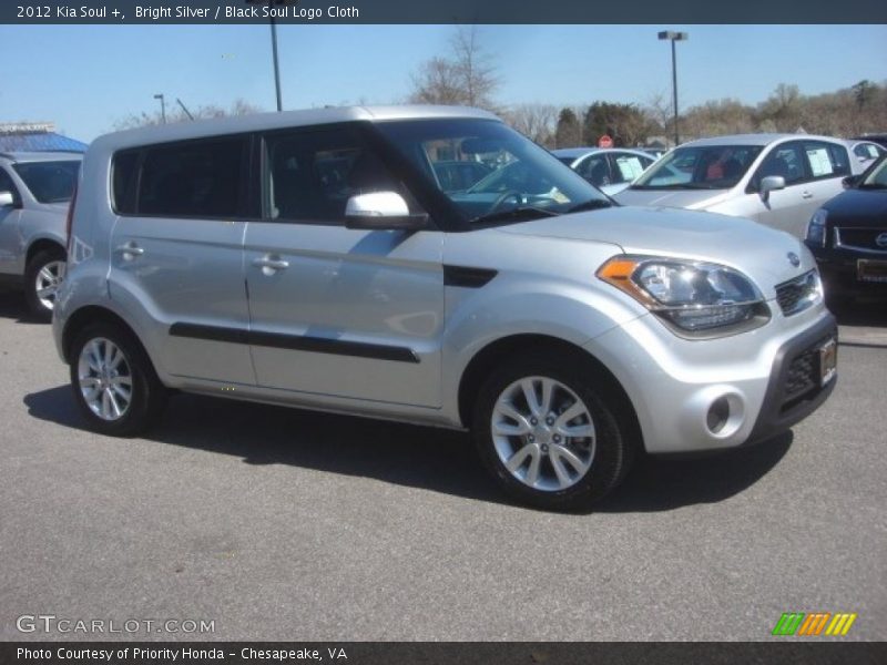 Bright Silver / Black Soul Logo Cloth 2012 Kia Soul +