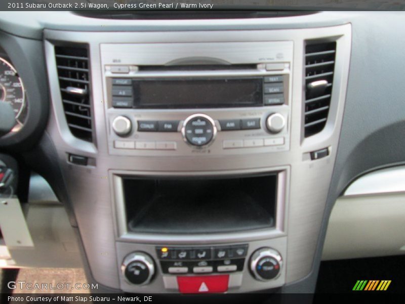 Cypress Green Pearl / Warm Ivory 2011 Subaru Outback 2.5i Wagon