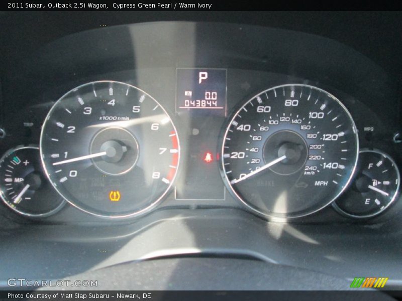 Cypress Green Pearl / Warm Ivory 2011 Subaru Outback 2.5i Wagon