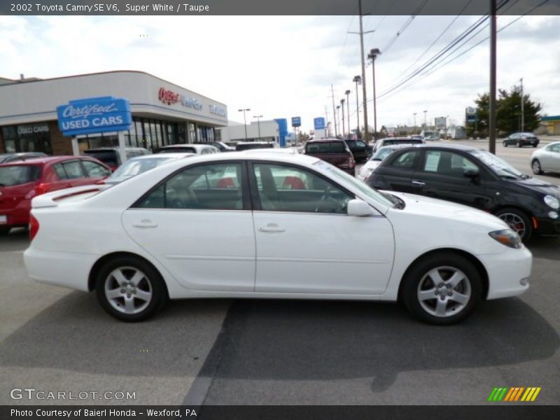Super White / Taupe 2002 Toyota Camry SE V6