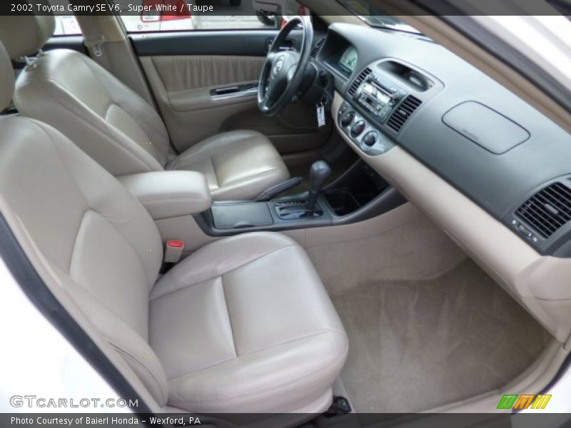 Super White / Taupe 2002 Toyota Camry SE V6