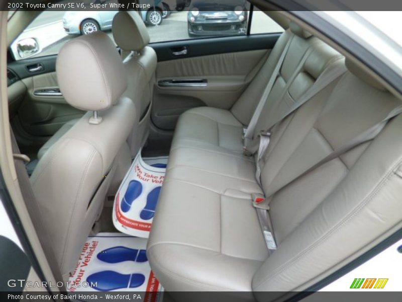 Super White / Taupe 2002 Toyota Camry SE V6