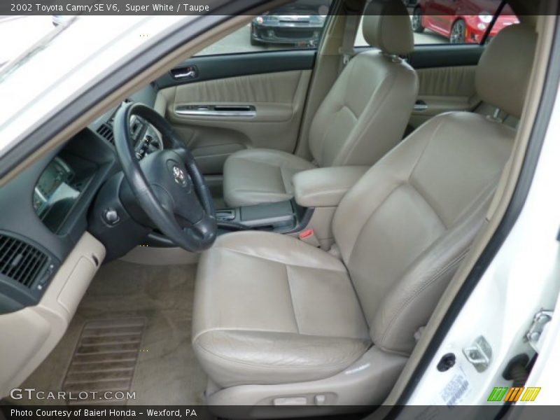 Super White / Taupe 2002 Toyota Camry SE V6