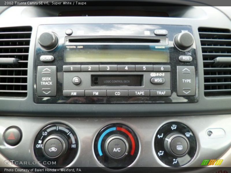 Super White / Taupe 2002 Toyota Camry SE V6