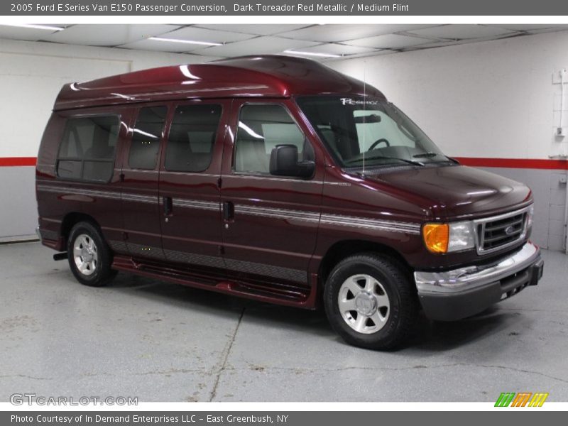 Dark Toreador Red Metallic / Medium Flint 2005 Ford E Series Van E150 Passenger Conversion