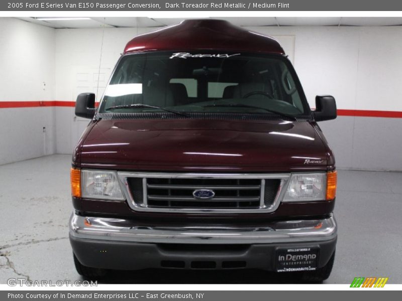 Dark Toreador Red Metallic / Medium Flint 2005 Ford E Series Van E150 Passenger Conversion
