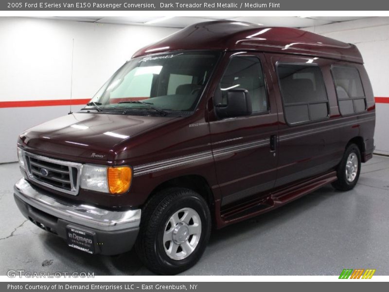 Dark Toreador Red Metallic / Medium Flint 2005 Ford E Series Van E150 Passenger Conversion
