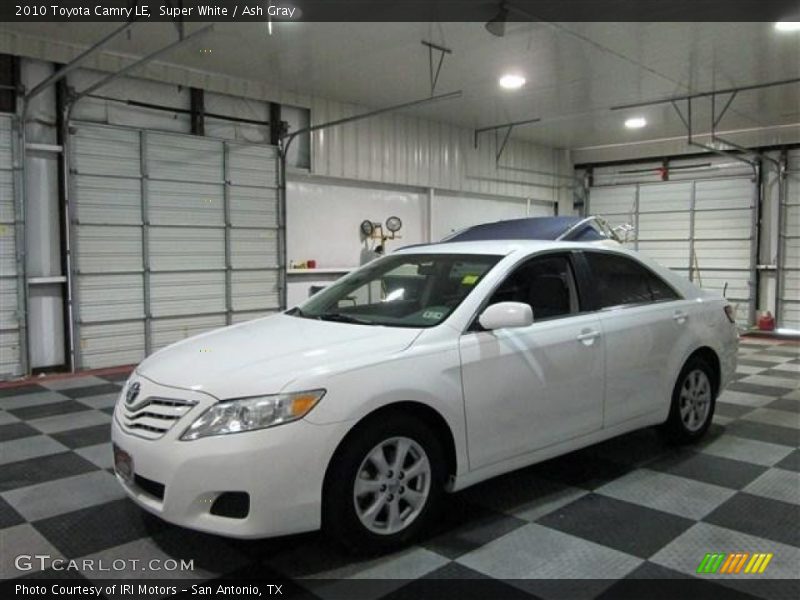 Super White / Ash Gray 2010 Toyota Camry LE