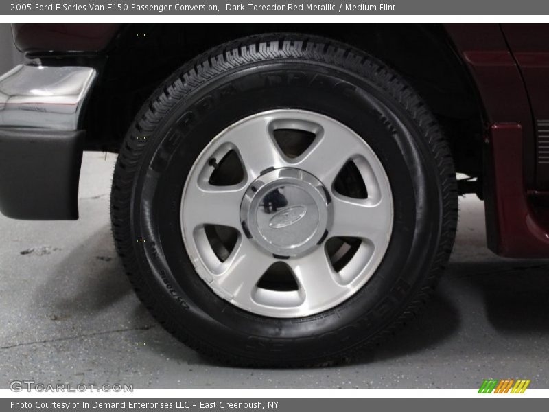 Dark Toreador Red Metallic / Medium Flint 2005 Ford E Series Van E150 Passenger Conversion