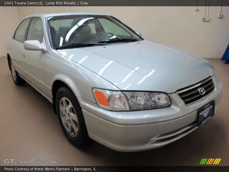 Lunar Mist Metallic / Gray 2001 Toyota Camry LE