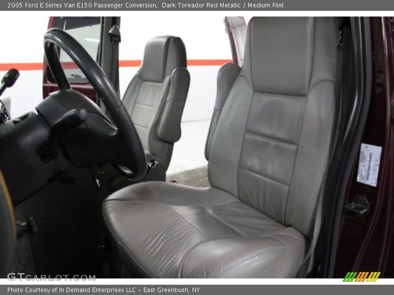 Dark Toreador Red Metallic / Medium Flint 2005 Ford E Series Van E150 Passenger Conversion