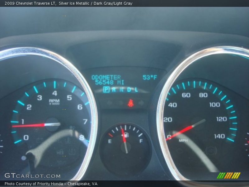 Silver Ice Metallic / Dark Gray/Light Gray 2009 Chevrolet Traverse LT