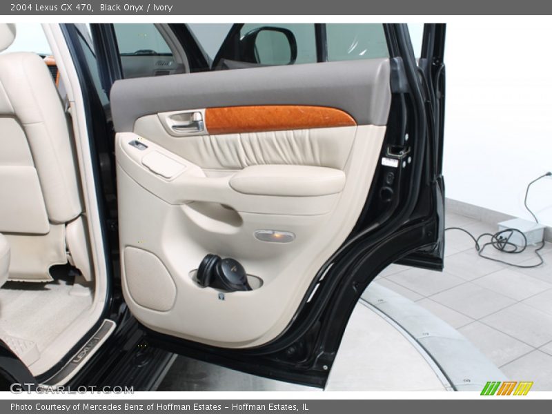 Black Onyx / Ivory 2004 Lexus GX 470