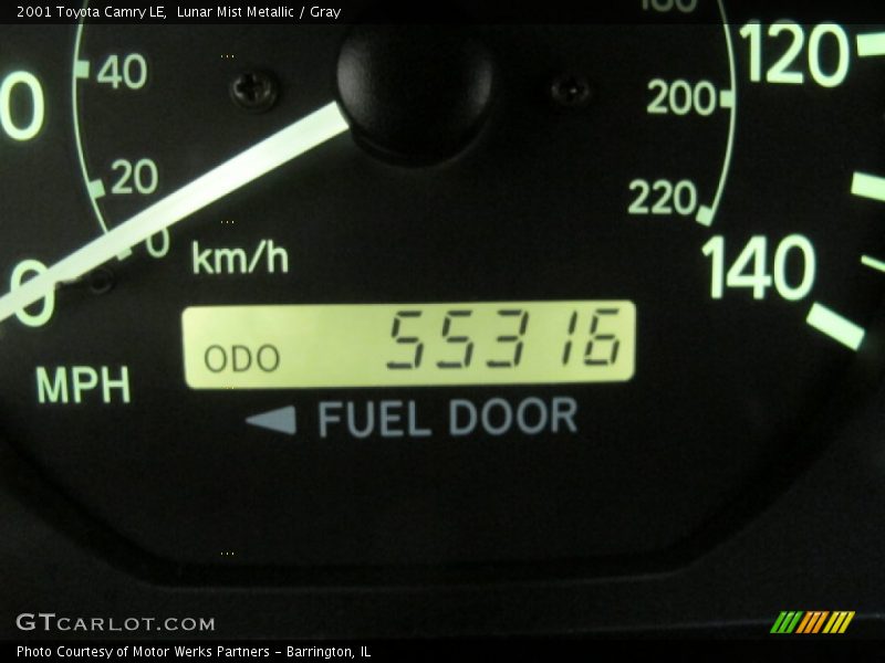 Lunar Mist Metallic / Gray 2001 Toyota Camry LE
