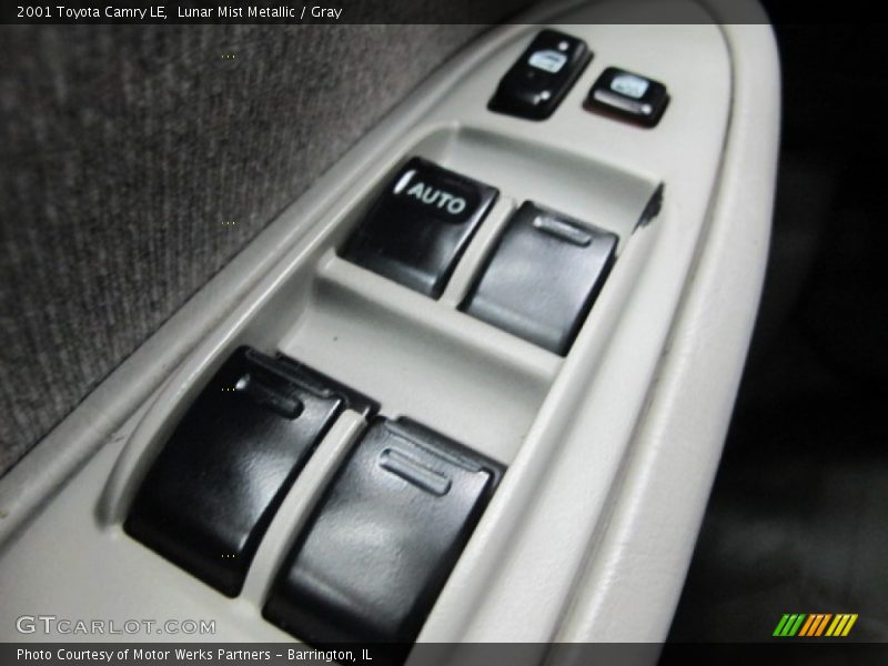 Lunar Mist Metallic / Gray 2001 Toyota Camry LE