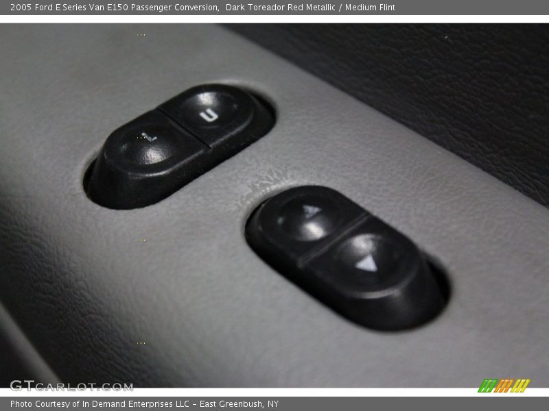 Dark Toreador Red Metallic / Medium Flint 2005 Ford E Series Van E150 Passenger Conversion