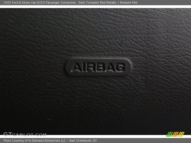 Dark Toreador Red Metallic / Medium Flint 2005 Ford E Series Van E150 Passenger Conversion
