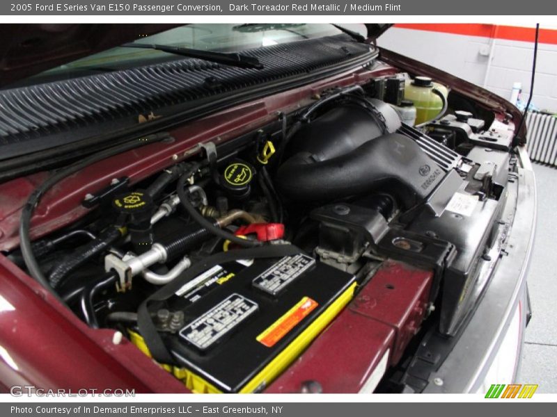 Dark Toreador Red Metallic / Medium Flint 2005 Ford E Series Van E150 Passenger Conversion