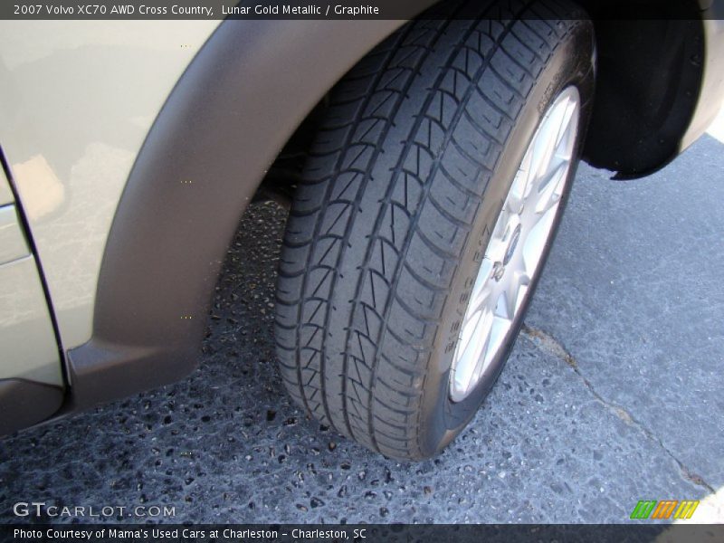 Lunar Gold Metallic / Graphite 2007 Volvo XC70 AWD Cross Country