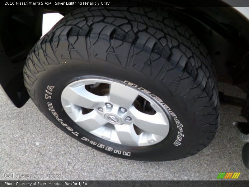 Silver Lightning Metallic / Gray 2010 Nissan Xterra S 4x4