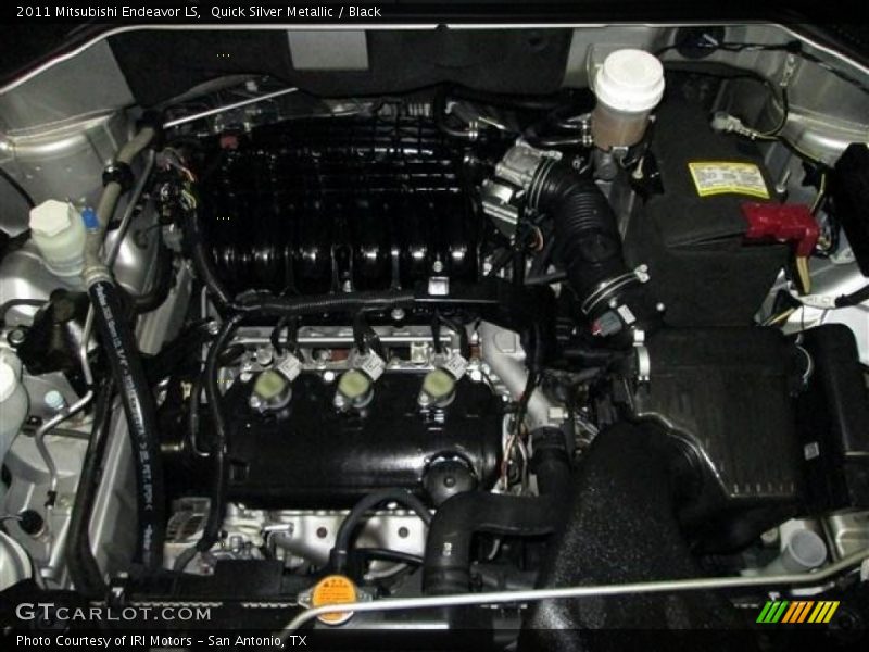 Quick Silver Metallic / Black 2011 Mitsubishi Endeavor LS