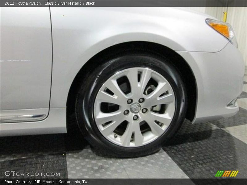 Classic Silver Metallic / Black 2012 Toyota Avalon