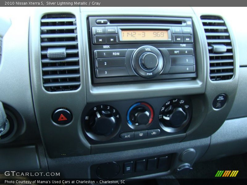 Silver Lightning Metallic / Gray 2010 Nissan Xterra S