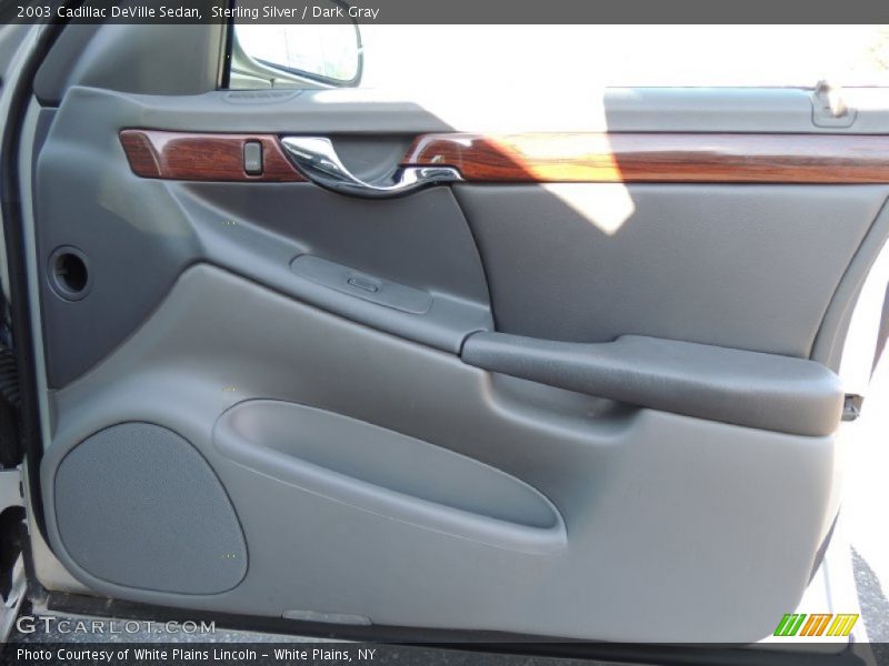 Sterling Silver / Dark Gray 2003 Cadillac DeVille Sedan