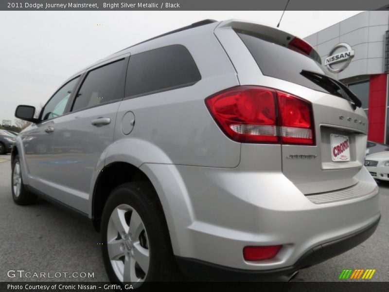 Bright Silver Metallic / Black 2011 Dodge Journey Mainstreet