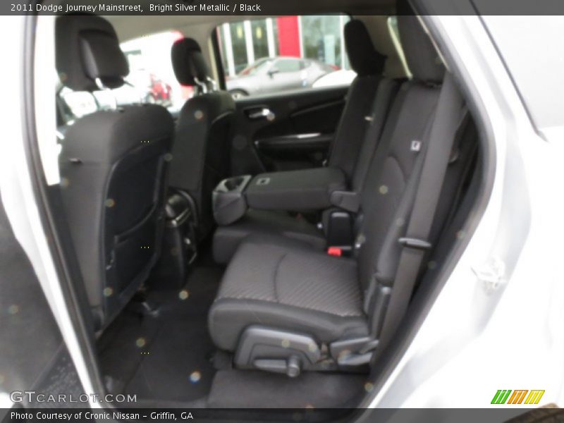 Bright Silver Metallic / Black 2011 Dodge Journey Mainstreet