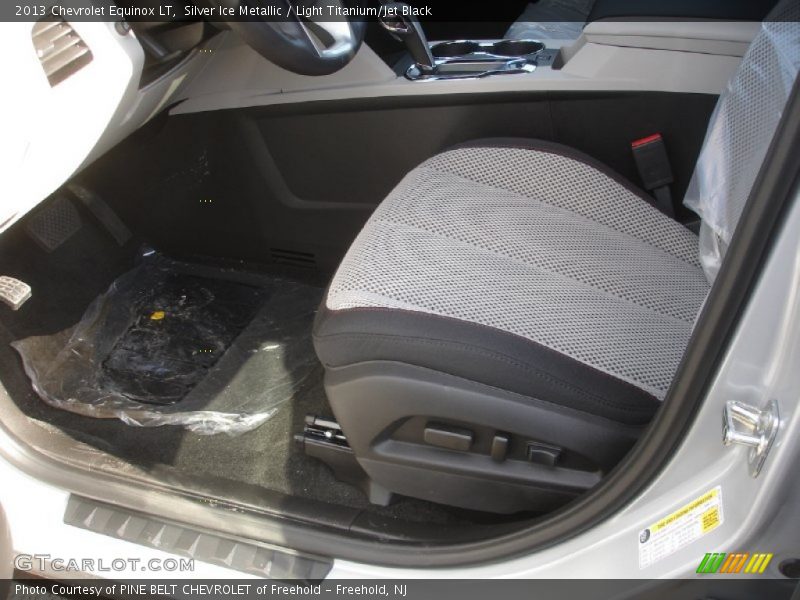 Silver Ice Metallic / Light Titanium/Jet Black 2013 Chevrolet Equinox LT