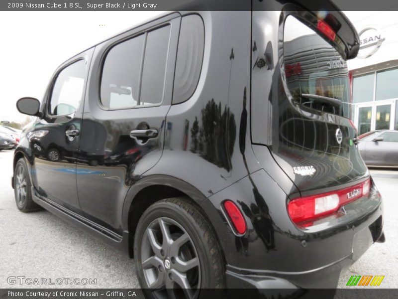 Super Black / Light Gray 2009 Nissan Cube 1.8 SL