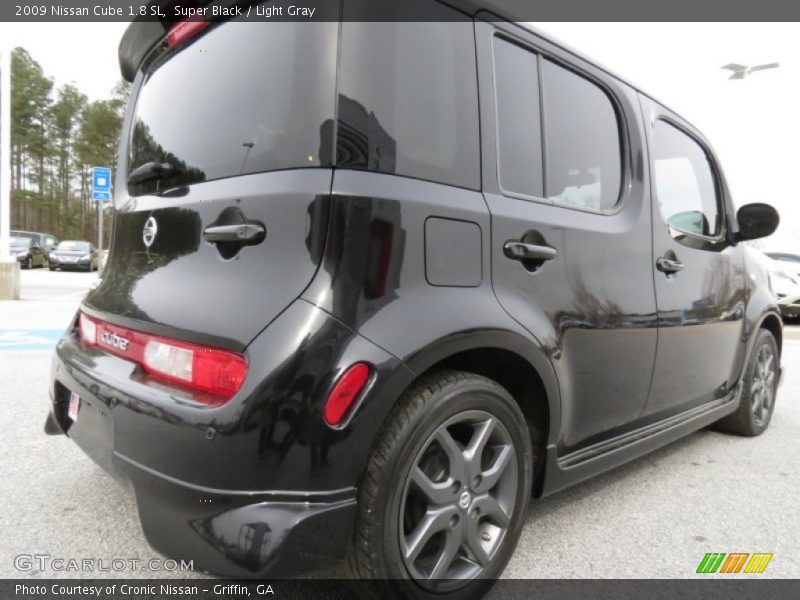 Super Black / Light Gray 2009 Nissan Cube 1.8 SL