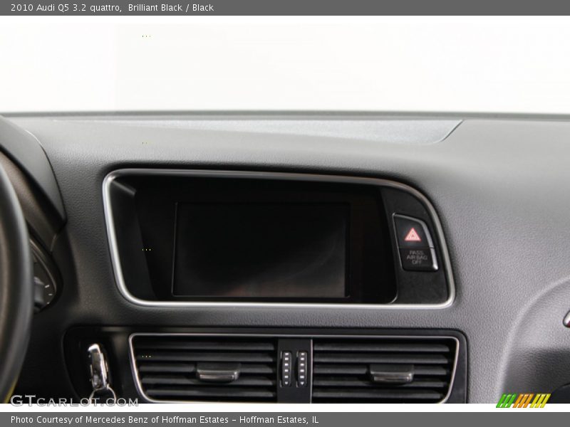 Brilliant Black / Black 2010 Audi Q5 3.2 quattro