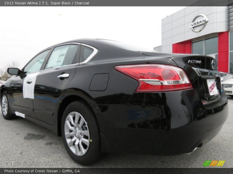 Super Black / Charcoal 2013 Nissan Altima 2.5 S