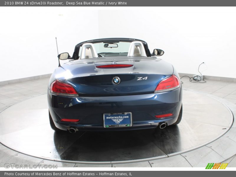 Deep Sea Blue Metallic / Ivory White 2010 BMW Z4 sDrive30i Roadster