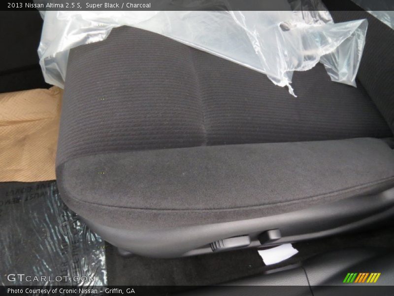 Super Black / Charcoal 2013 Nissan Altima 2.5 S